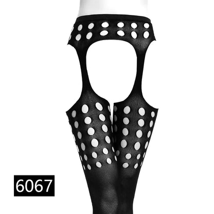 Lencería sexy con liguero y medias de red. Diseño elástico y atrevido que realza tus piernas con un estilo seductor.