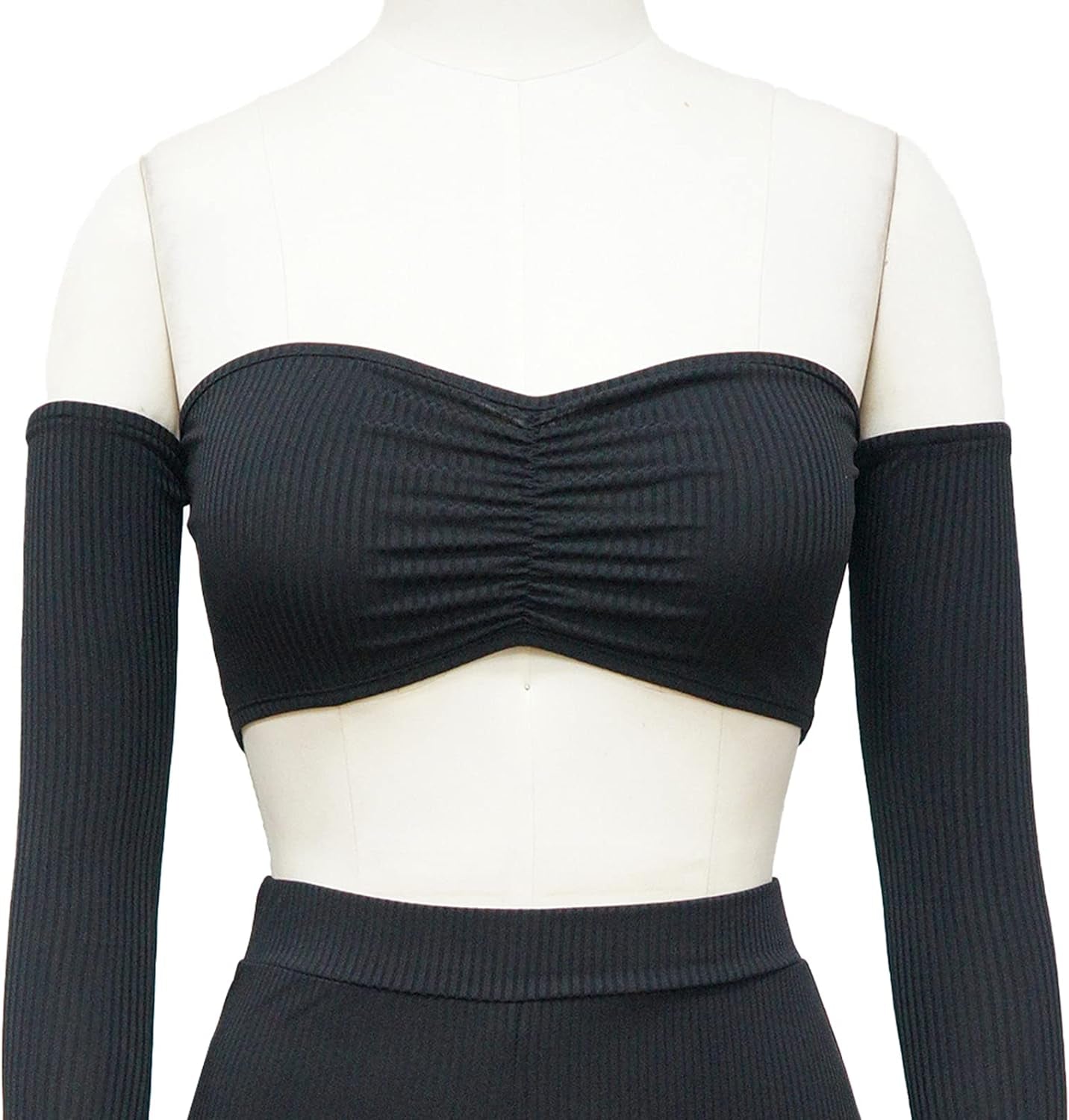 Conjunto sexy de 2 piezas: crop top sin hombros y pantalón suelto en negro. Elegante, cómodo y perfecto para lucir increíble.