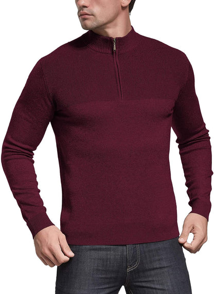 Suéter tipo polo para hombre con cierre y cuello alto. Diseño slim fit de manga larga, estilo casual, con acabado acanalado en los bordes. Perfecto para un look moderno y elegante.