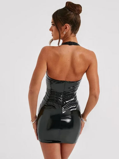 ✨ Vestido corto sexy y ajustado para mujer ✨ Diseño sin mangas, escote en V y corte ceñido que realza la figura. Ideal para streetwear y moda urbana, con detalles PU modernos. Perfecto para destacar con estilo.