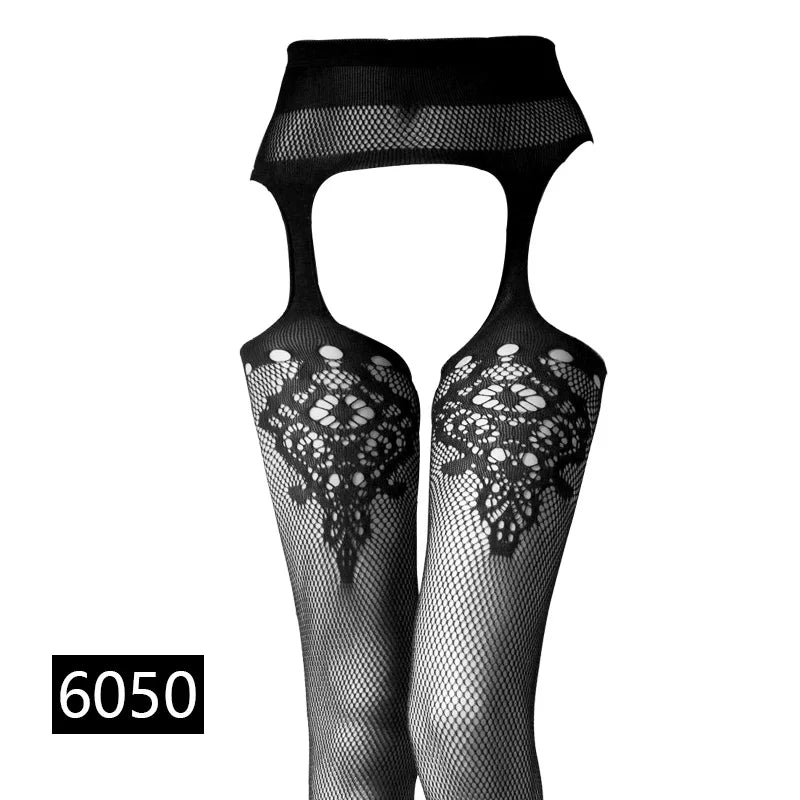 Lencería sexy con liguero y medias de red. Diseño elástico y atrevido que realza tus piernas con un estilo seductor.