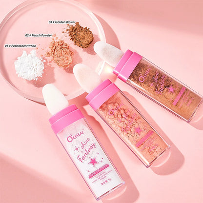 Polvo iluminador perlado que aporta brillo natural, define el contorno y realza todo el cuerpo.